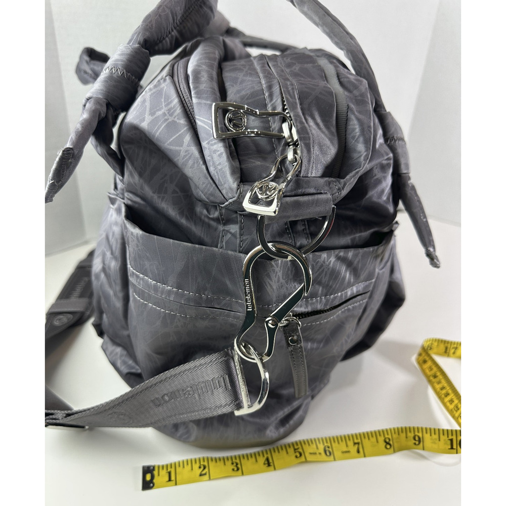 Lululemon Triumph Magnum Nesting Bird Gray Gym School Diaper Duffle Bag Rare HTF - Picture 11 of 16